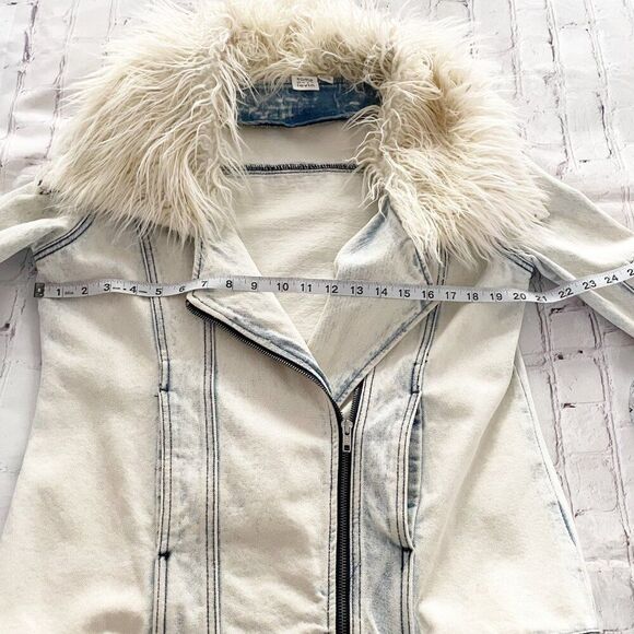 Somedays Lovin Acid Wash Faux Fur Patchwork Asymmetric Zip Closure & Pockets S - Picture 9 of 12